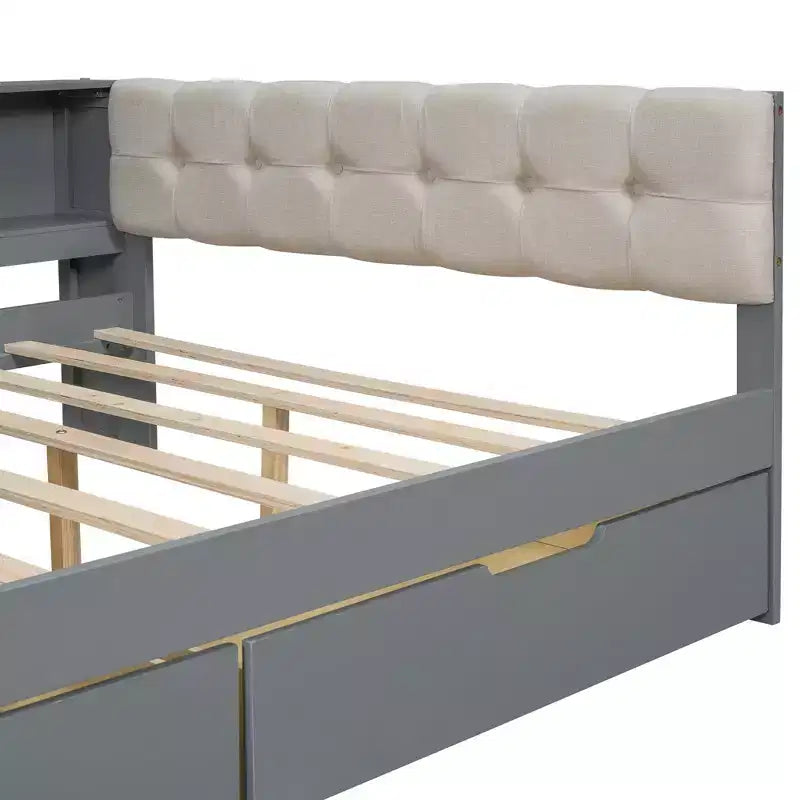 Lit double plateforme en bois avec étagères de rangement, tiroirs, station de recharge et tête de lit rembourrée