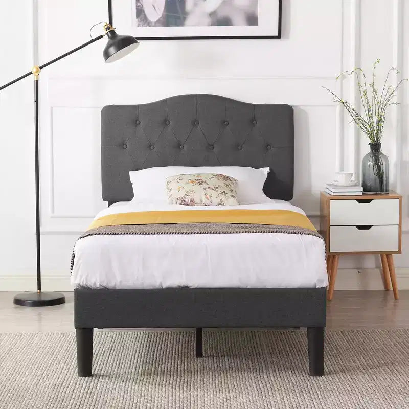 Lit rembourré avec plateforme en bois et tête de lit réglable en velours, pas besoin de sommier tapissier
